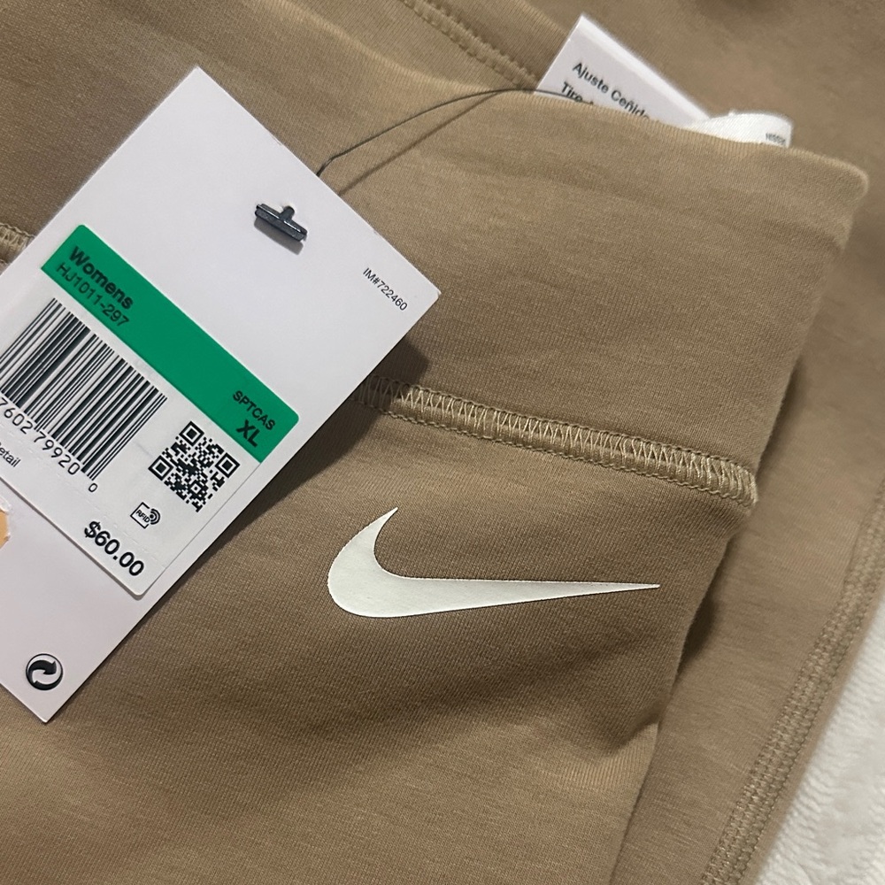 Nike Women’s Beige Leggings - Picture 5 of 7